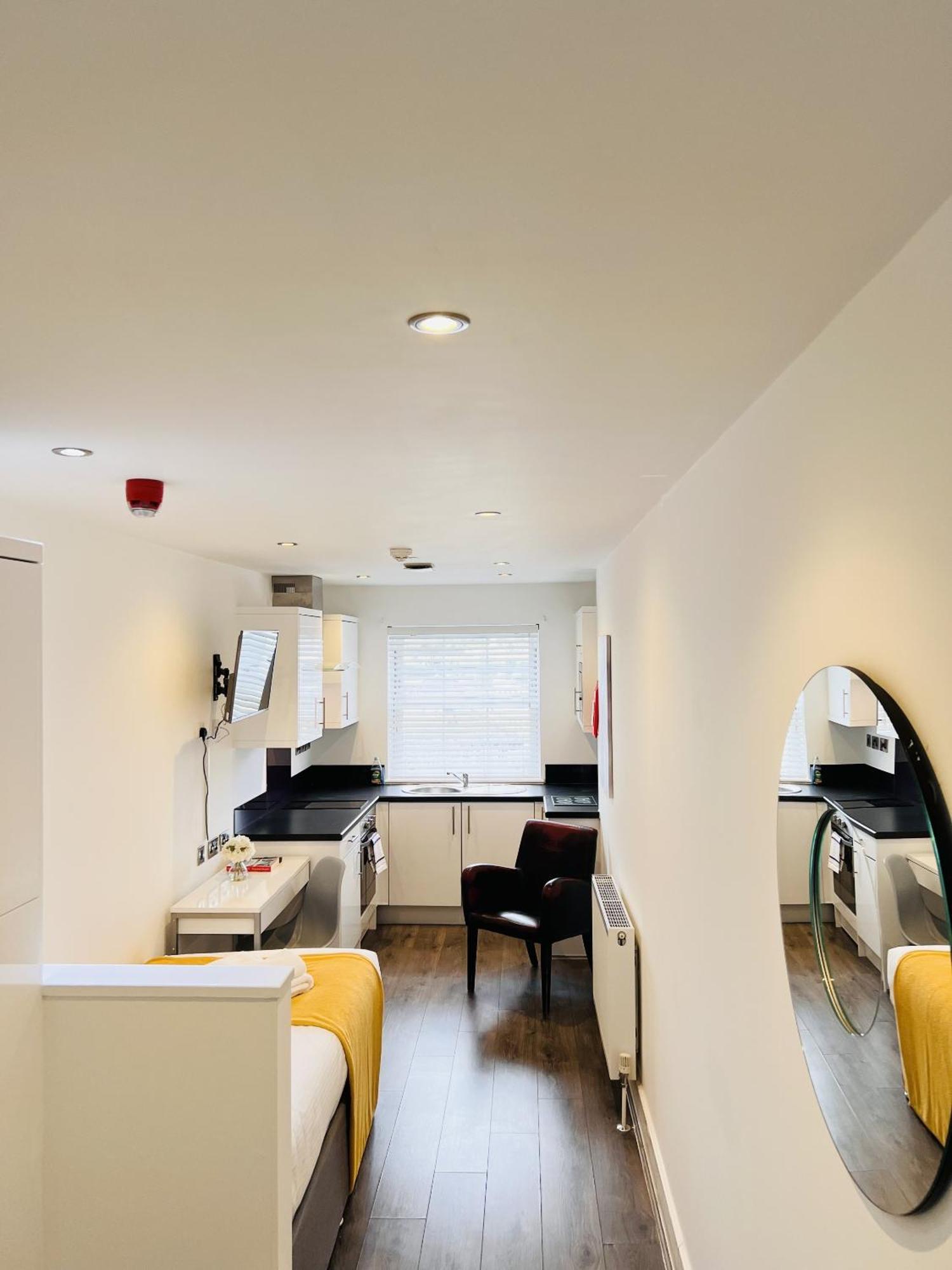 Foxhouse Studio Apartments Πλίμουθ Εξωτερικό φωτογραφία